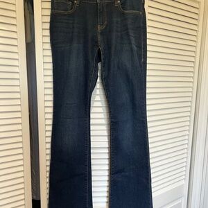 CAbi Bootcut Jeans #916R Size 6